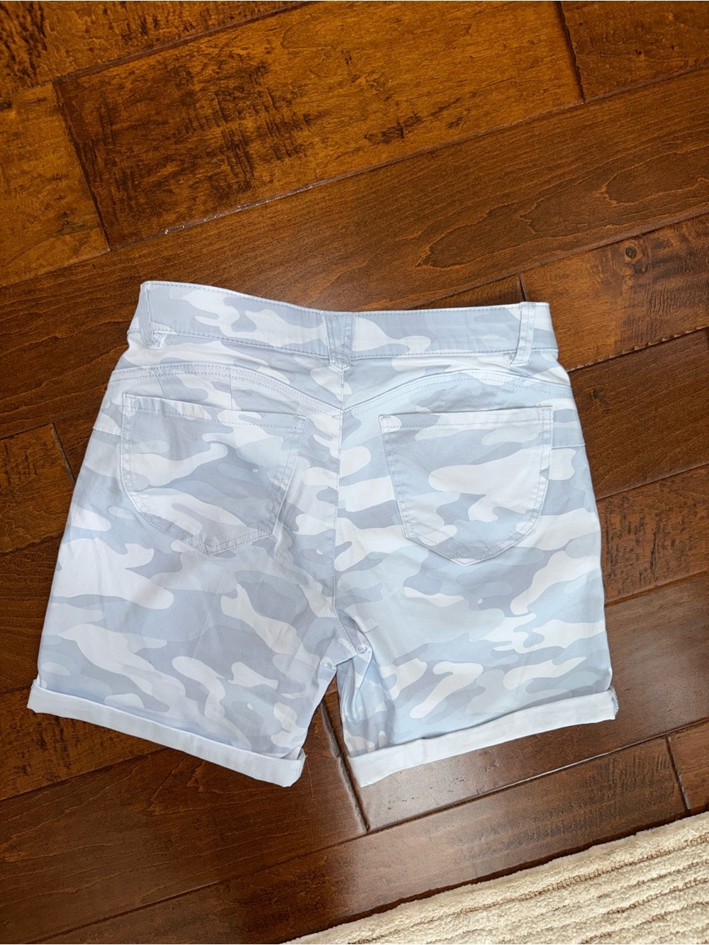 Democracy Light Blue Camouflage women’s Cargo Shorts - Picture 3 of 5